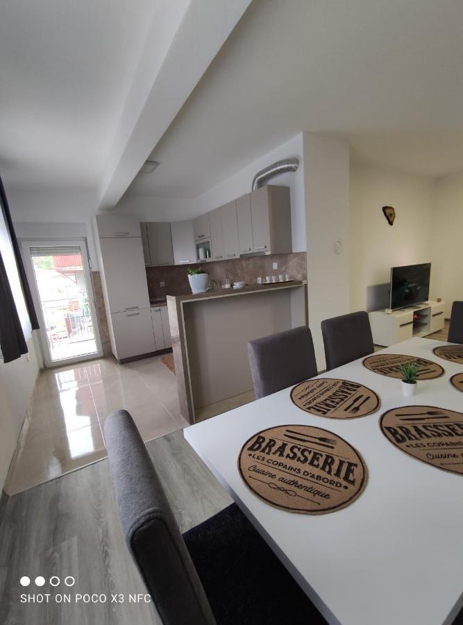 Anelija Apartment *